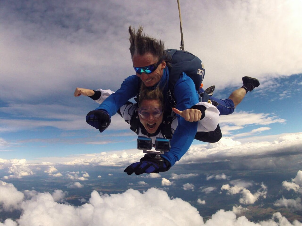 Tandemsprung-Mainbullau_1280x1280-jpg.avif Tandemsprung Mainbullau 3000-4000m – Bild 1