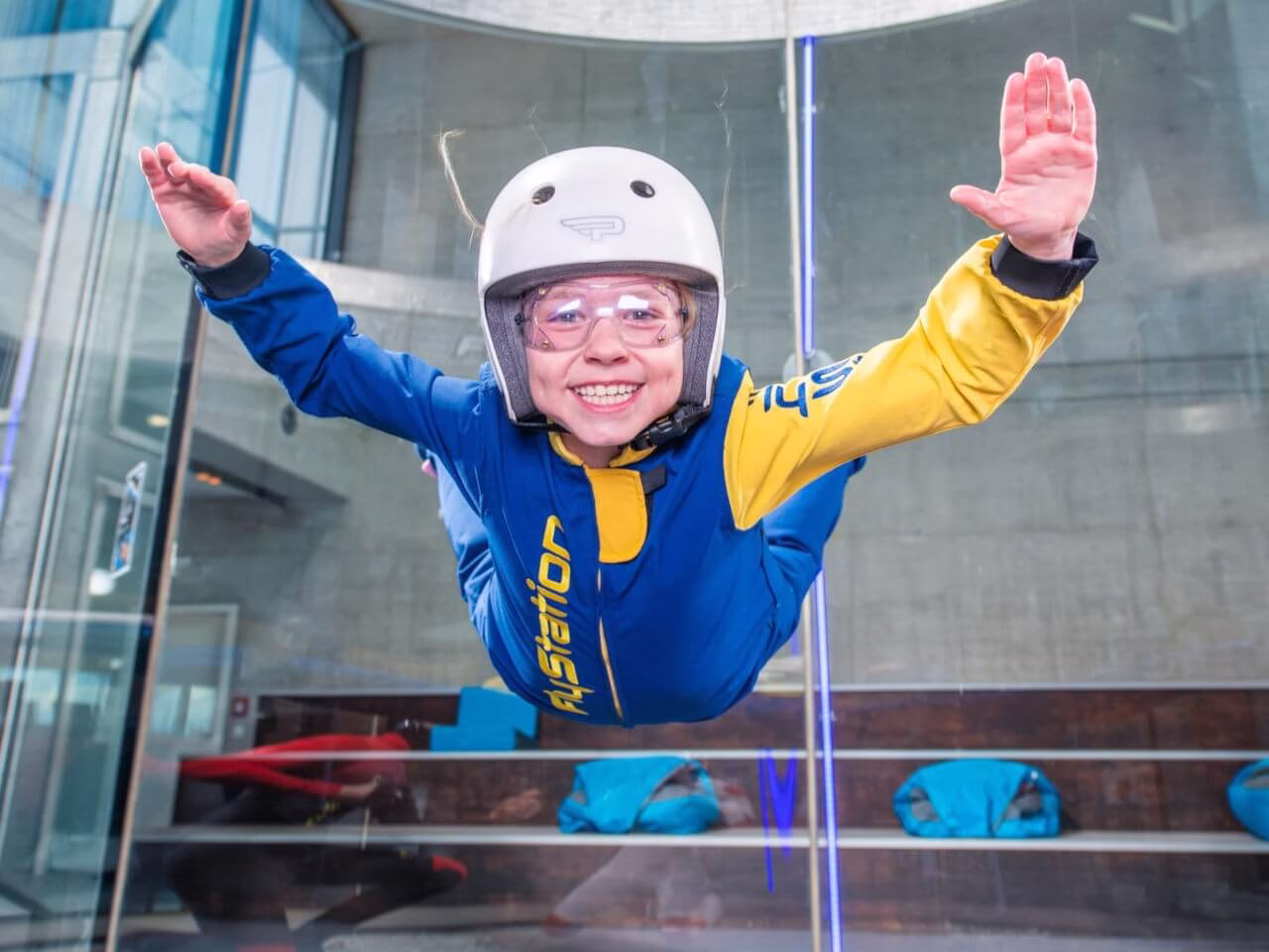 Gruppen  Indoor Skydiving München – Bild 4